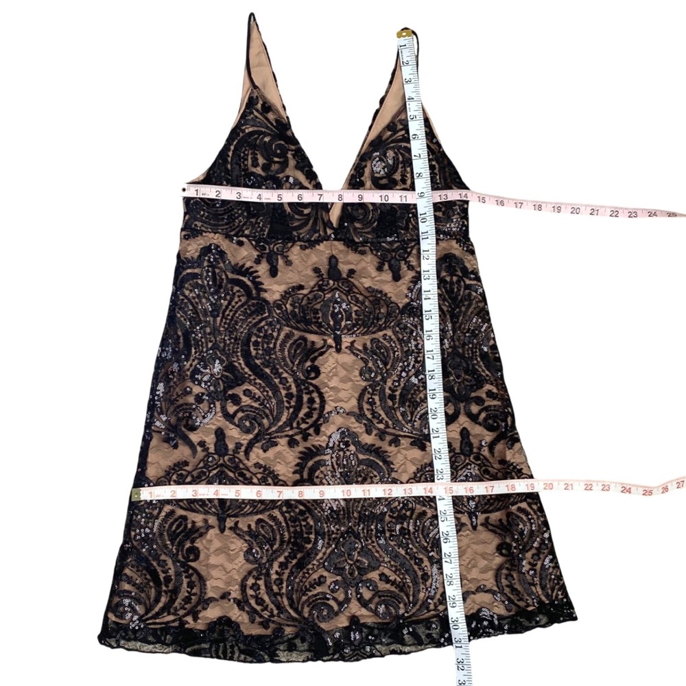 NEW FREE PEOPLE Lace Sequin V Neck Spaghetti Strap Mini Dress 6 Black Cocktail - Picture 7 of 9